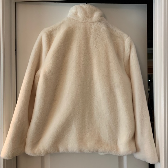 Women’s off white fur jacket - Picture 2 of 2